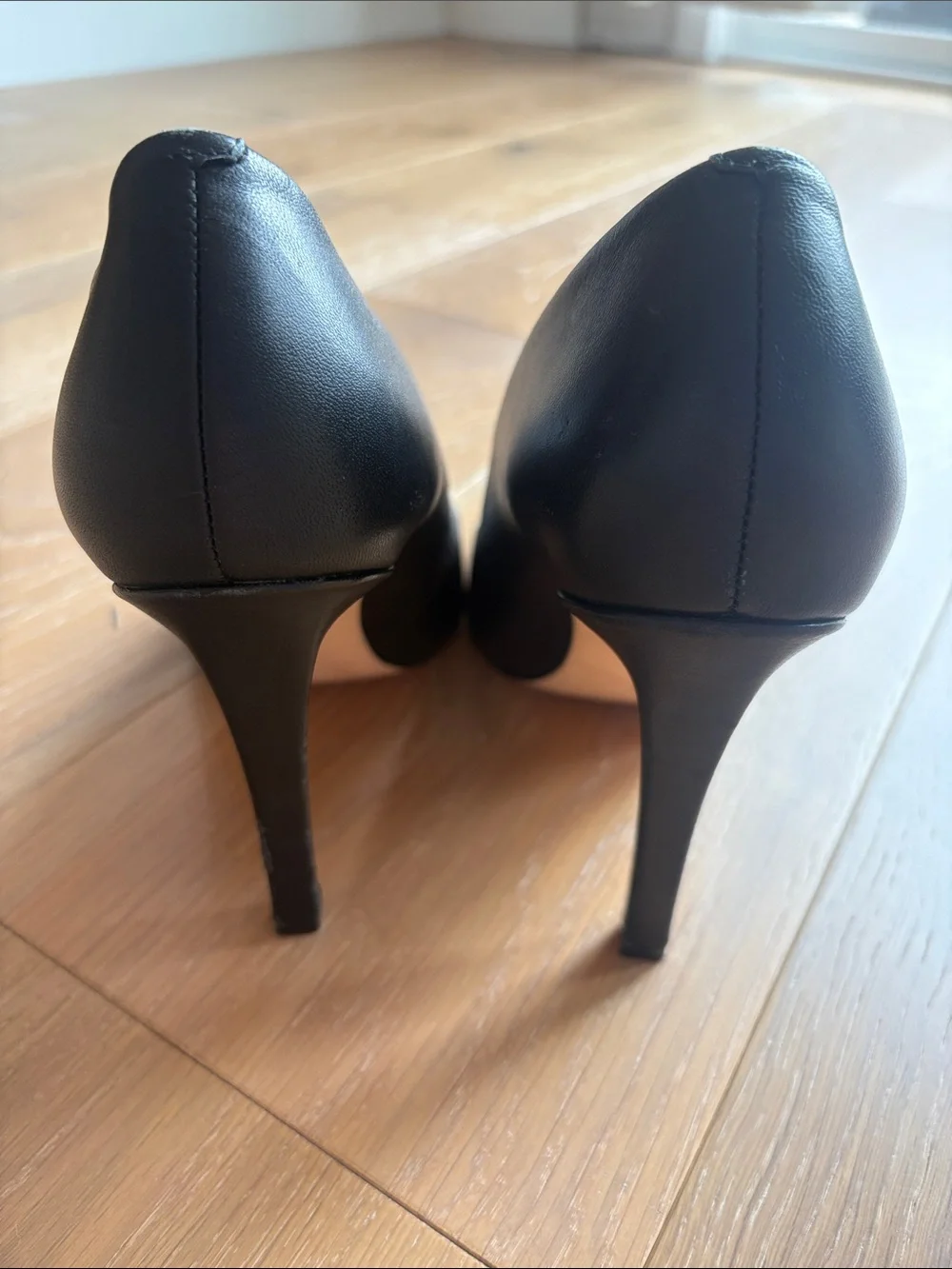 Calvin Klein Brady Heel Size 10 Black Leather Pointed Toe High Heel Pump